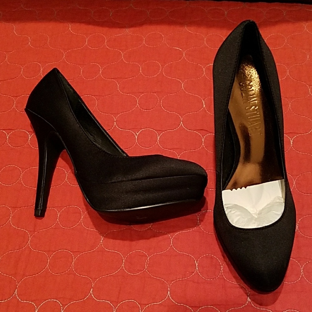 NEW Sz 5 Colin Stuart Black Satin Platform Heels